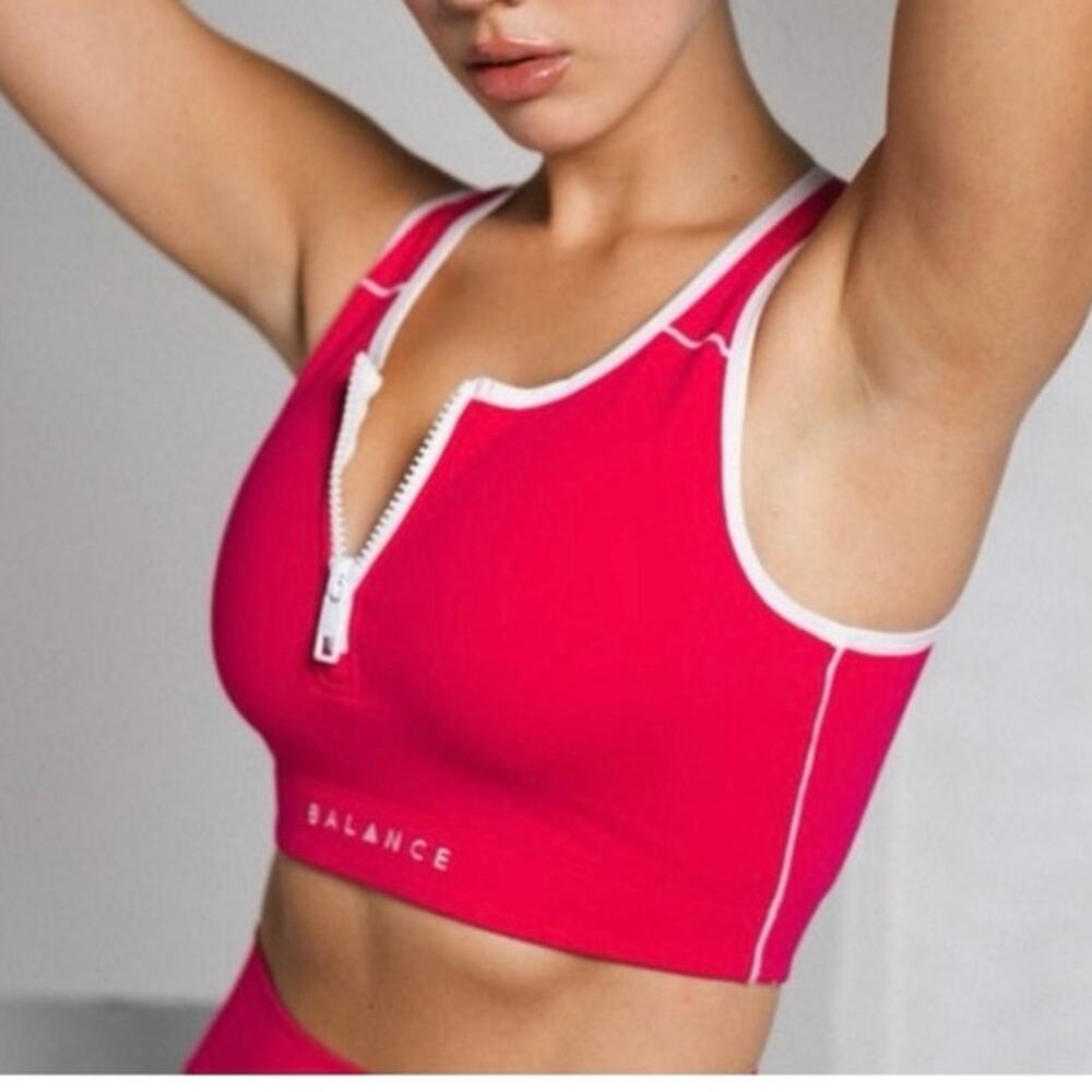Balance Athletica Isotope Bra Pinkish Red Size Small /‎ Medium